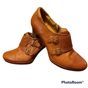 Clarks Artisan Flyrt Fancy Heel Booties size 10M